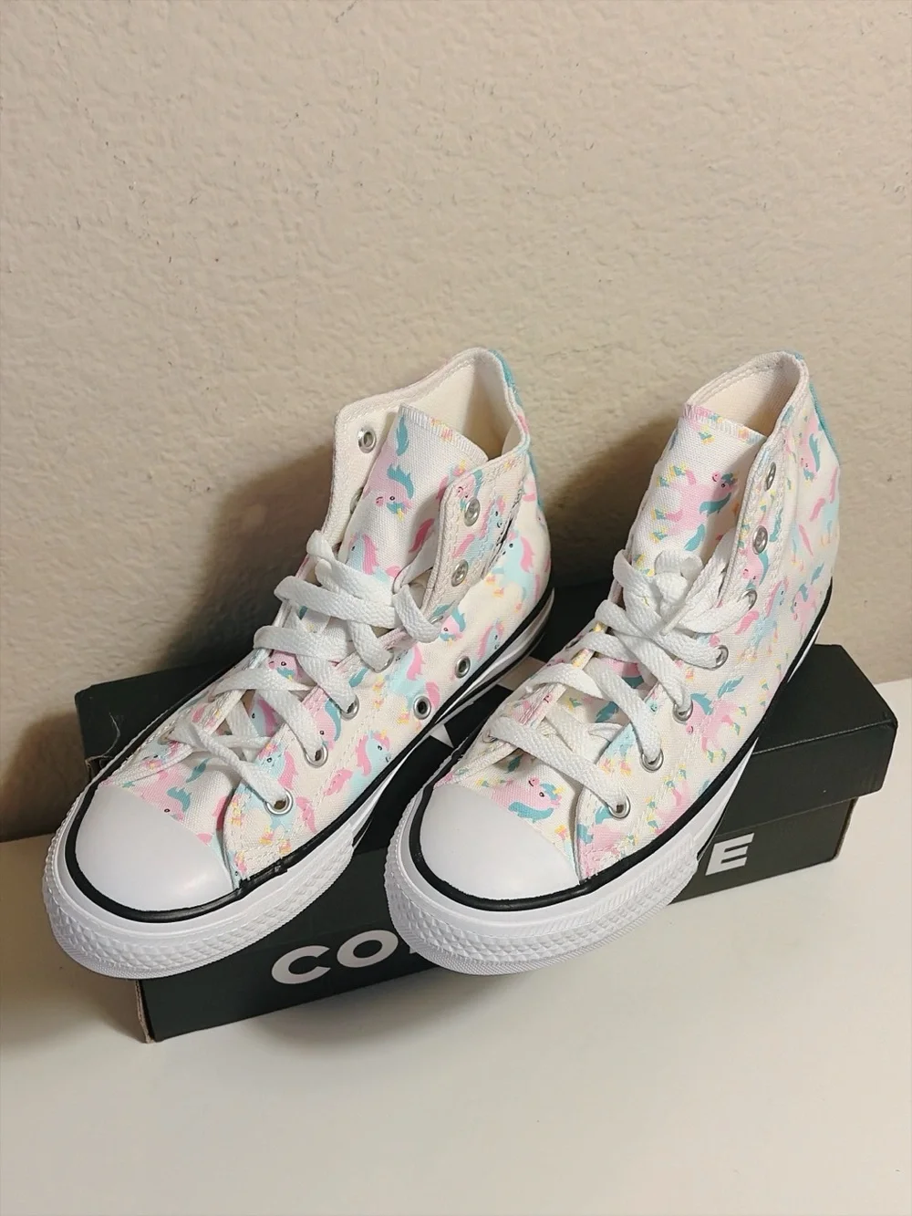 Converse Chuck Taylor All Star Unicorn High Top Junior Size 4 White Multi 669816